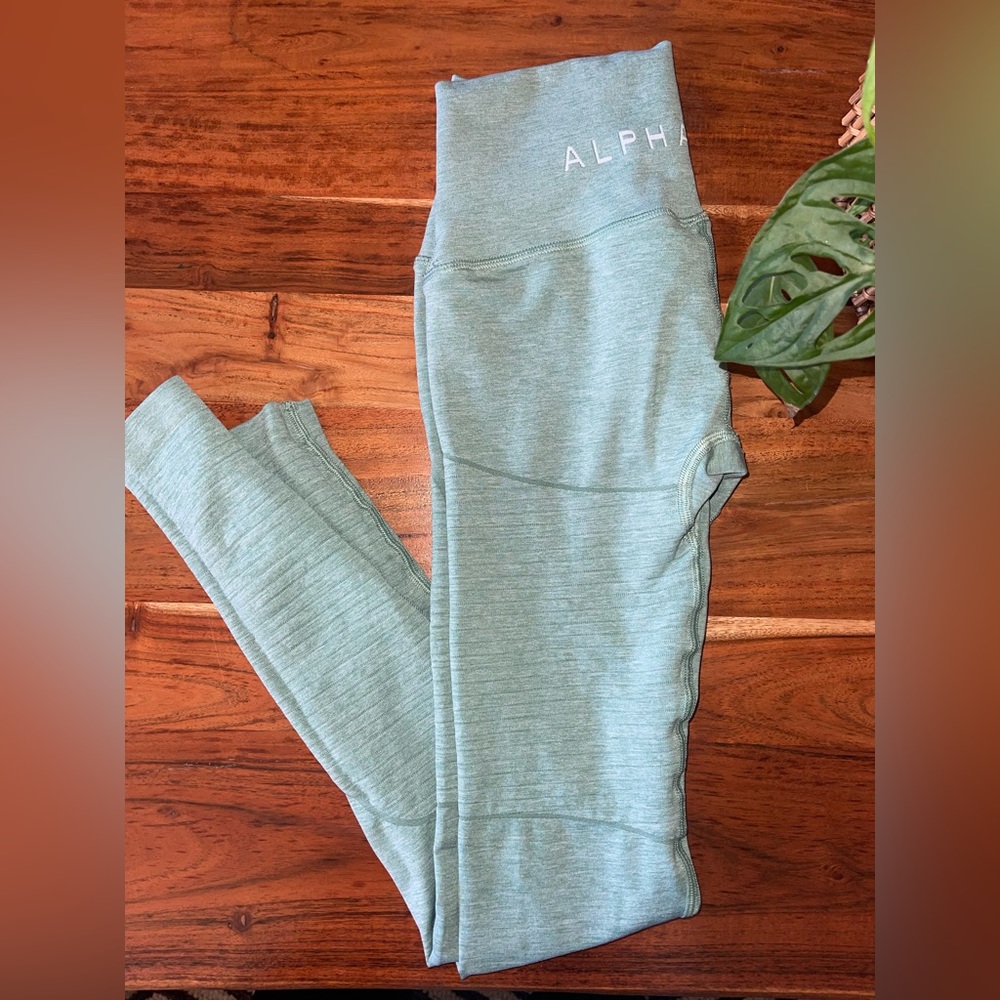 Alphalete Legging